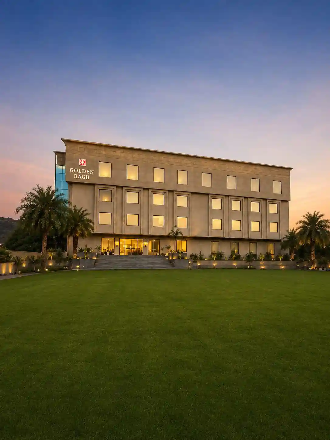 Grand Arrival Porch & Mountain Setting - Golden Bagh Alwar