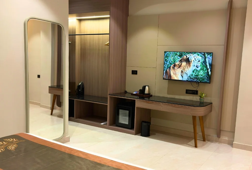 Deluxe Room Work Desk & TV